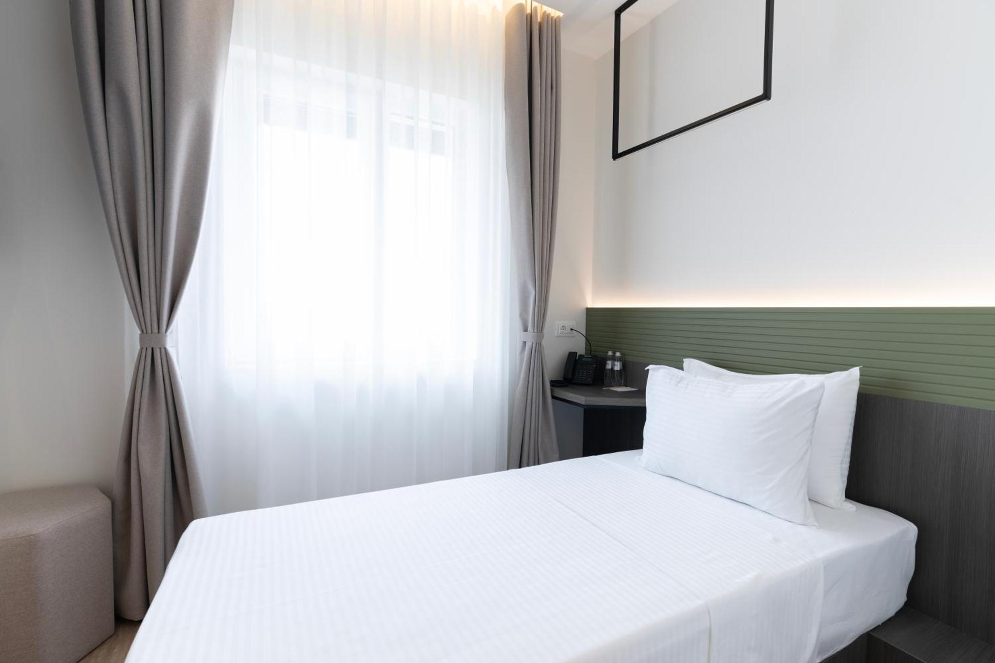 Star Hill Hotel Pristina Exterior foto